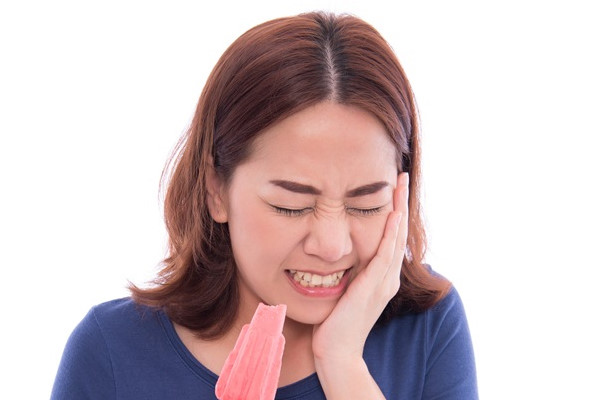 e rang la benh gi nguyen nhan va cach dieu tri e rang tai nha 1 - Ê răng là bệnh gì? Nguyên nhân và Cách điều trị ê răng tại nhà